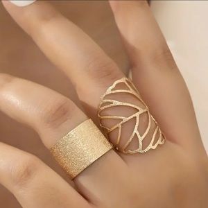 NWT 18k Gold plated two-piece solid & filigree ring set one size new